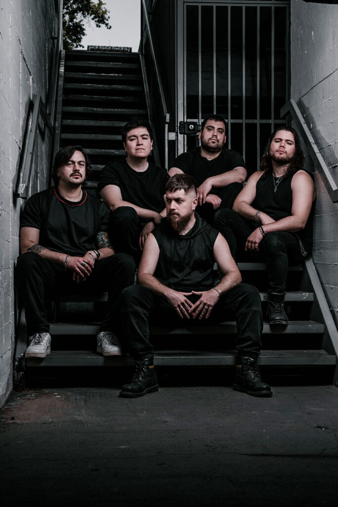 bajo-el-exilio-para-metalmania